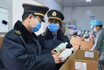 记者跟访 疫情防控期间北京卫监重点督导检查这些事——个人卫生用品销售环节成关键突破口